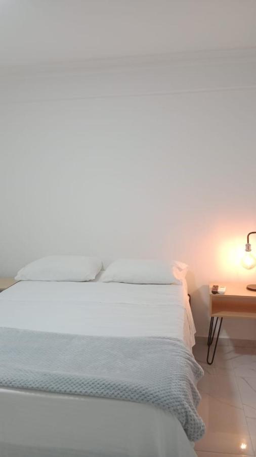 Hotel Aeropuerto Cartagena Екстер'єр фото